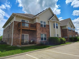 27 N Grace Ln Unit 103, Columbia, MO 65201