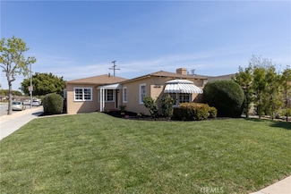 3656 Walnut Ave, Long Beach, CA 90807