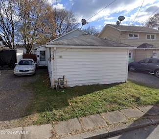 16 Linden St, Luzerne, PA 18709
