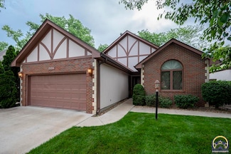 2324 SW Brookhaven Ln, Topeka, KS 66614