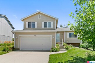 7559 Bondesson St, Omaha, NE 68122