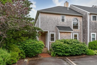 17 Harbor Hill Dr, Bourne, MA 02532