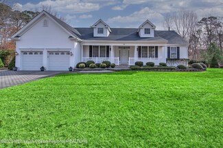 26 Poplar St, West Creek, NJ 08092