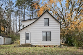 8942 Syndicate Ave, Circle Pines, MN 55014