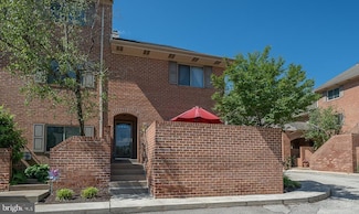 50 Woodside Rd Unit 12, Ardmore, PA 19003