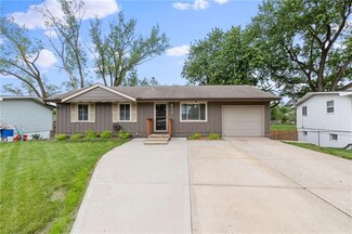 415 Fairlane St, Lansing, KS 66043