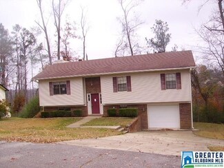 1170 Yerby Ln SE, Graysville, AL 35073
