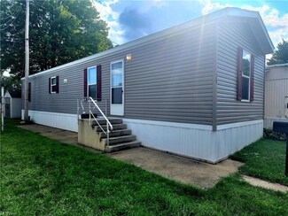 26 Kyle Ln, Akron, OH 44310