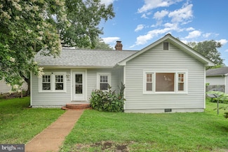 143 5th St, Colonial Beach, VA 22443