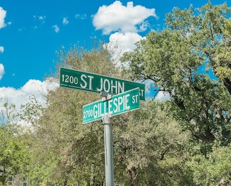 1218 Saint John St, Greenville, TX 75401