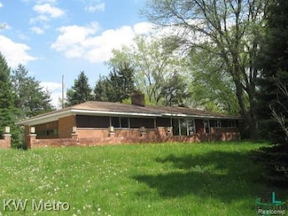 2665 Lahser Rd, Bloomfield Hills, MI 48304