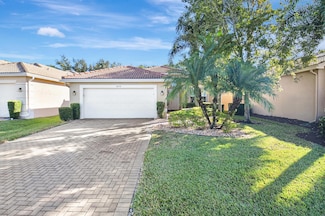 10570 Stone Garden Dr, Boynton Beach, FL 33473