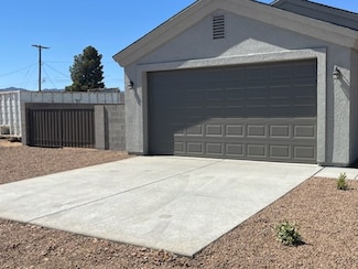 3515 Lum Ave, Kingman, AZ 86409