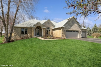 6719 W Applewood Ln, Spring Grove, IL 60081