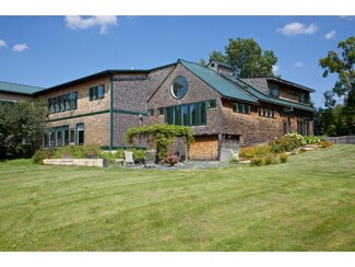 86 Spear St, Charlotte, VT 05445