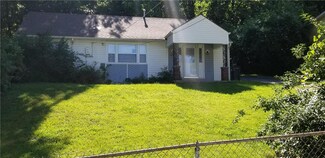 2909 NE Jaudon St, Kansas City, MO 64117