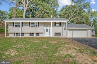 11207 Maplewood Dr, Dunkirk, MD 20754