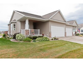 445 2nd St, Fairfax, IA 52228