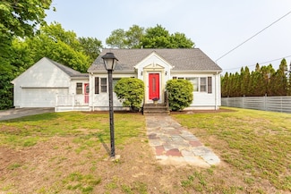 804 Lees River Ave, Somerset, MA 02725