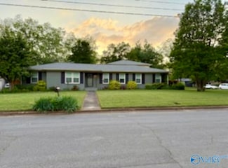 377 College Park Ct NW, Huntsville, AL 35805