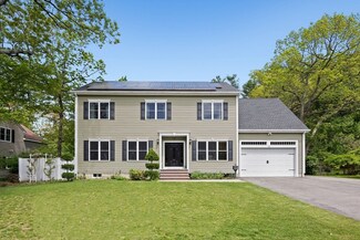 10 Villa Dr, Foxboro, MA 02035