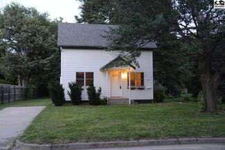 407 S Washington St, Lindsborg, KS 67456