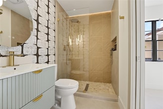 6243 NW 171st St, Hialeah, FL 33015