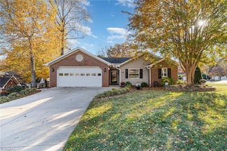 36 Brandy Dr, Greensboro, NC 27409