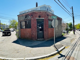 77 Forest St, Watertown, MA 02472
