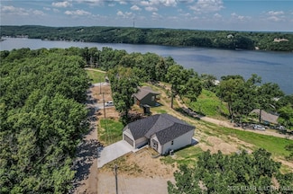 312 Woodland Point, Linn Creek, MO 65052