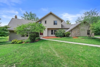 1555 W Spruce Ct, Milwaukee, WI 53217
