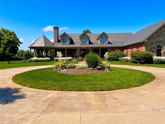 9110 E Lake Rd, North East, PA 16428