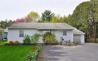 405 Kinne St, East Syracuse, NY 13057