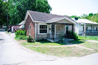 205 Wright St, Paris, TN 38242