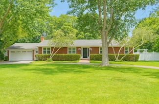 36 Nidzyn Ave, Remsenburg-Speonk, NY 11972