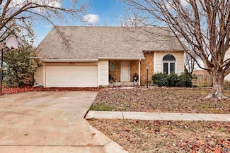 3629 SW Red Hawk Ct, Topeka, KS 66614