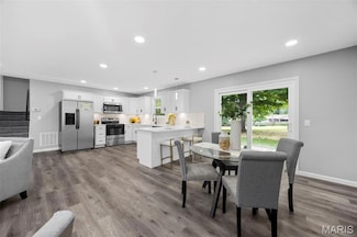 9 Linda Ln, Saint Peters, MO 63376