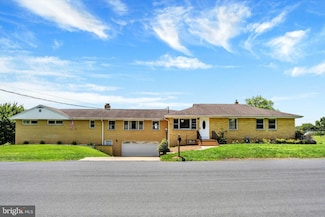 7723 Valleyview Ave, Harrisburg, PA 17112