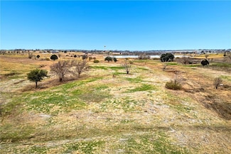 8070 N Lone Star Pkwy, Moody, TX 76657