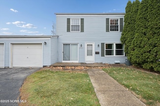 3716 Lakepointe Dr Unit D, Northwood, OH 43619