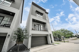 3022 Live Oak St, Houston, TX 77004