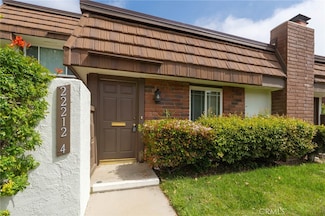 22212 Germain St Unit 4, Chatsworth, CA 91311