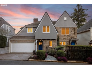 2869 SW Champlain Dr, Portland, OR 97205