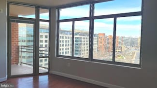 3650 S Glebe Rd Unit 944, Arlington, VA 22202