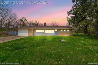 23456 Lee Baker Dr, Southfield, MI 48075