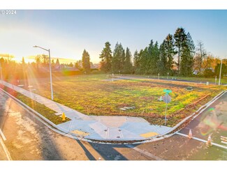 1588 Barn St, Woodburn, OR 97071