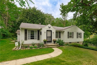 9770 Wrenwood Dr, Willoughby, OH 44094