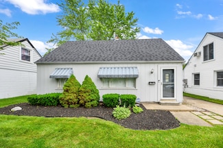 22848 Almond Ave, Eastpointe, MI 48021