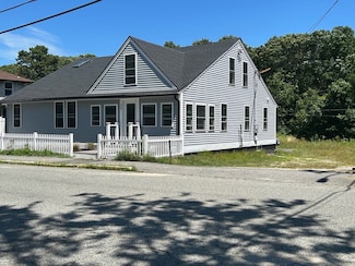 35 Locust St, Wareham, MA 02532