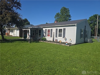 10 Western Dr, West Alexandria, OH 45381